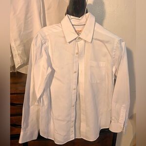 # 26 Cat & Jack White Herringbone Shirt  2 pieces